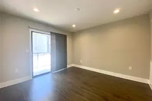 935 La Posada Dr, Austin, TX 78752 - Photo 6
