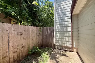 6912 Meador Ave, Austin, TX 78752 - Photo 12