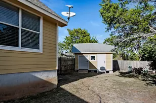 11 Elmwood Cir, Wimberley, TX 78676 - Photo 30