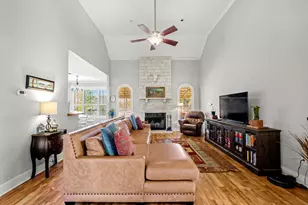 11 Elmwood Cir, Wimberley, TX 78676 - Photo 8