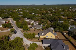 11 Elmwood Cir, Wimberley, TX 78676 - Photo 34