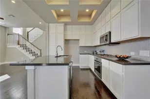 900 Banyon St, Austin, TX 78757 - Photo 10