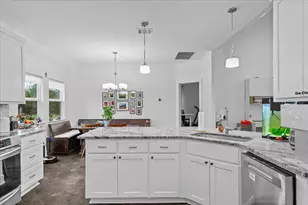 10304 Twin Lake Cir, Dripping Springs, TX 78620 - Photo 16