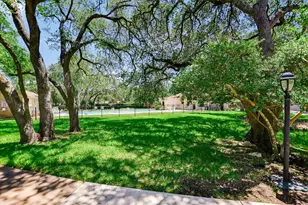 8113 East Ct, Austin, TX 78759 - Photo 26