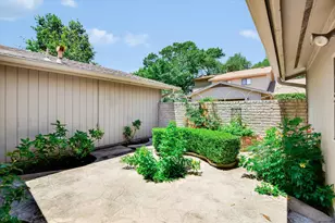 8113 East Ct, Austin, TX 78759 - Photo 18