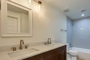 110 S Main St, Elgin, TX 78621 - Photo 10