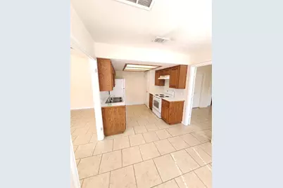 8811 Clearbrook Trail, Austin, TX 78729 - Photo 8