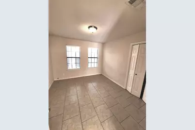 8811 Clearbrook Trail, Austin, TX 78729 - Photo 6