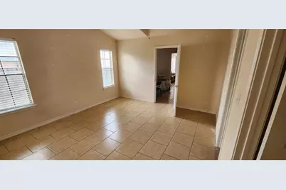 8811 Clearbrook Trail, Austin, TX 78729 - Photo 16
