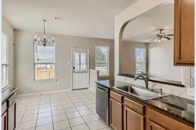 301 Comal Run, Hutto, TX 78634 - Photo 8