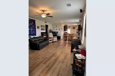 125 Revolution Road, Liberty Hill, TX 78642 - Photo 4