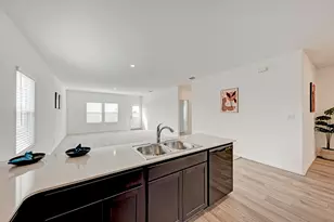 526 Thunderstorm Ave, Lockhart, TX 78644 - Photo 8