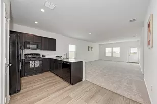 526 Thunderstorm Ave, Lockhart, TX 78644 - Photo 6