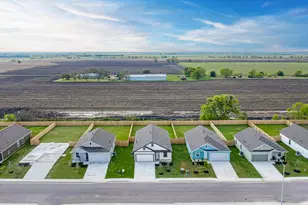 526 Thunderstorm Ave, Lockhart, TX 78644 - Photo 26