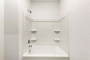 526 Thunderstorm Ave, Lockhart, TX 78644 - Photo 20