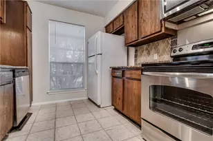 8801 Piney Point Dr, Austin, TX 78729 - Photo 18