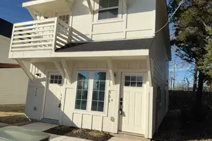 2002 W 2nd St, Taylor, TX 76574 - Photo 2