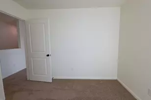 2002 W 2nd St, Taylor, TX 76574 - Photo 18