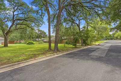 9505 Woodshire Drive, Austin, TX 78748 - Photo 2