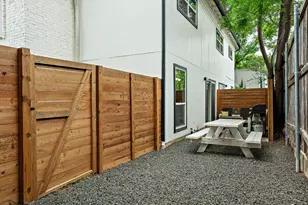 1206 Hollow Creek Dr, Austin, TX 78704 - Photo 28