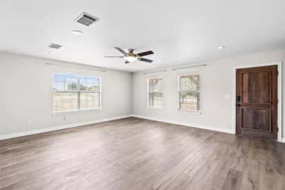 110 Lemens Avenue, Hutto, TX 78634 - Photo 18