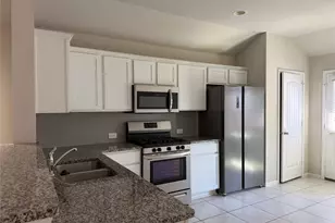 10305 Hatton Ln, Austin, TX 78754 - Photo 4
