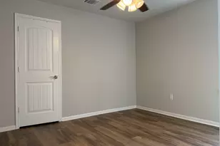 10305 Hatton Ln, Austin, TX 78754 - Photo 8