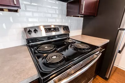 1900 Valley Hill Circle, Austin, TX 78741 - Photo 10