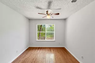 5201 Hedgewood Dr, Austin, TX 78745 - Photo 14