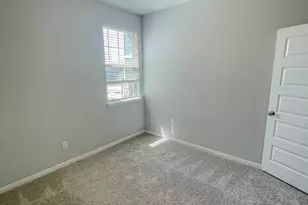 465 Unforgiven Ln, Jarrell, TX 76537 - Photo 18