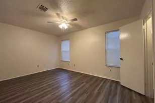 5927 Kevin Kelly Pl, Austin, TX 78727 - Photo 12