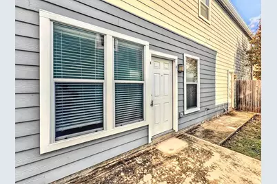 338 Trestle Tree #C, San Marcos, TX 78666 - Photo 2