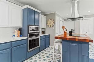 10920 Crown Colony Dr, Austin, TX 78747 - Photo 8