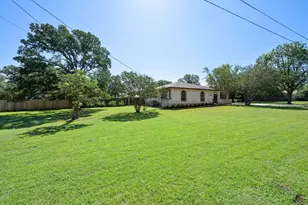 109 Woodland Rd, Georgetown, TX 78628 - Photo 4