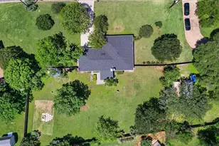 109 Woodland Rd, Georgetown, TX 78628 - Photo 6