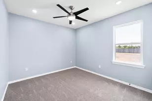 123 Bianca Cir, Del Valle, TX 78617 - Photo 20