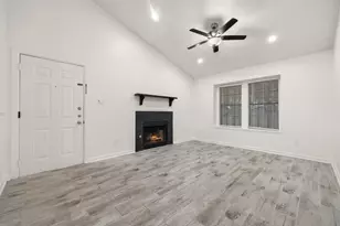 1411 Gracy Farms Ln, Austin, TX 78758 - Photo 6