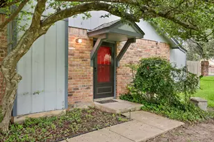 1411 Gracy Farms Ln, Austin, TX 78758 - Photo 4