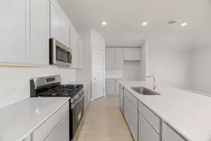 110 Divisadero Dr, Hutto, TX 78634 - Photo 10