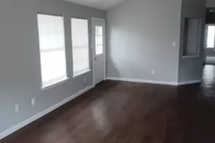 2219 Creekside Ln, Georgetown, TX 78626 - Photo 2