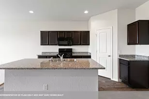 25517 Farmers Crop Ln, Elgin, TX 78621 - Photo 4