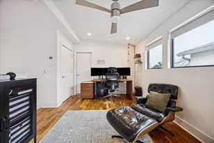 1011 E 12th St, Austin, TX 78702 - Photo 14