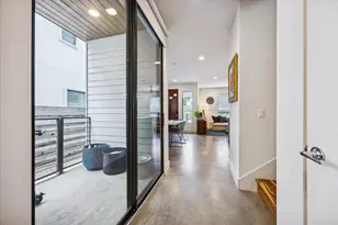 1011 E 12th St, Austin, TX 78702 - Photo 10