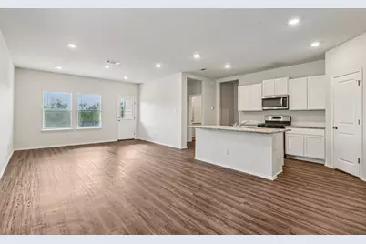 4006 Bay Leaf Loop, Von Ormy, TX 78073 - Photo 2