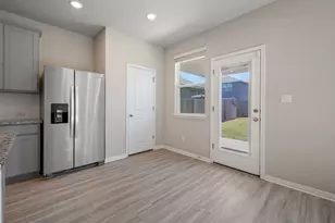 529 View Dr, Georgetown, TX 78628 - Photo 8