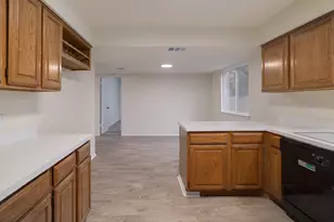 13236 Kerrville Folkway, Austin, TX 78729 - Photo 12