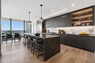 610 Davis St, Austin, TX 78701 - Photo 2