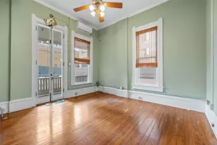 109 E 10th St, Austin, TX 78701 - Photo 14