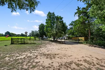 2057 Us-290 Highway E #1, McDade, TX 78650 - Photo 12