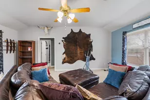 2054 Bentwood Dr, New Braunfels, TX 78130 - Photo 6